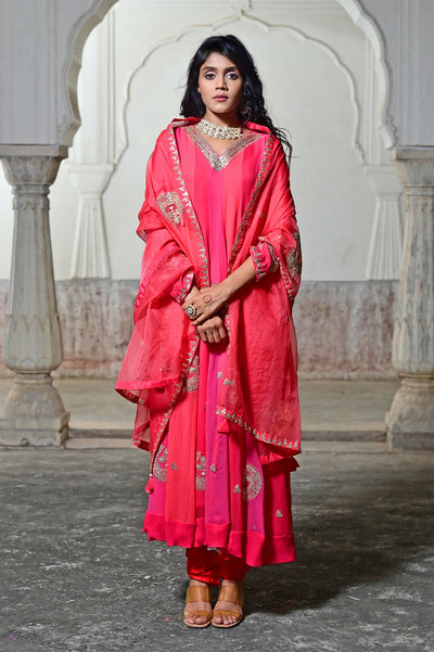 Elegance Redefined: The Finest Anarkali Kurtis for a Jaipur Wedding