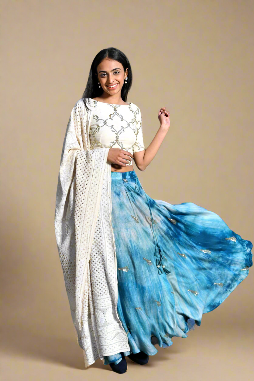 Tie-Dye Taari Lehenga Set (Toned White / Turquoise)