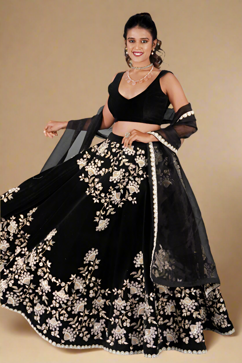 Pearl Thread Signature Velvet Lehenga Set (Black)