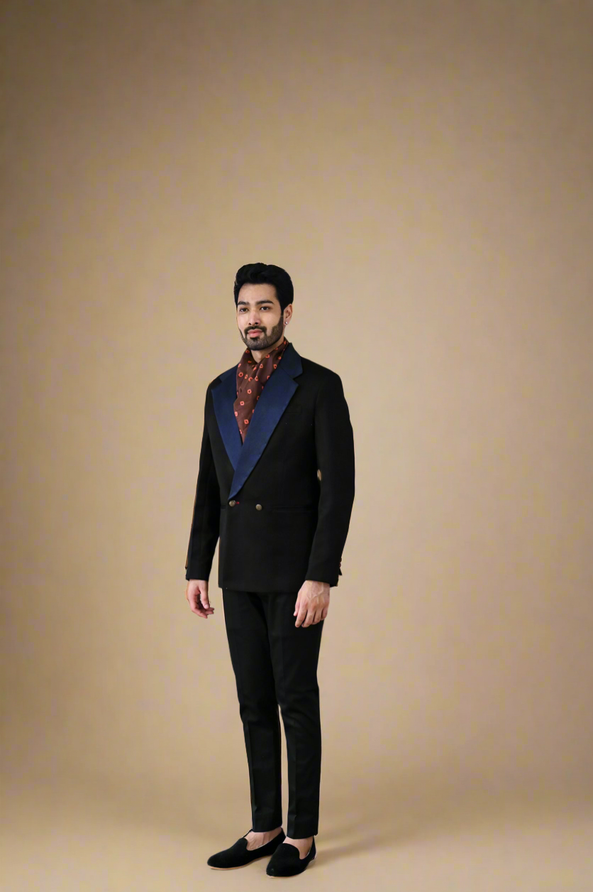 Notch Lapel Tuxedo (Black / Navy)
