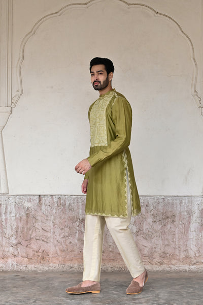 men's kurta set in green taffeta silk with Alighari trousers