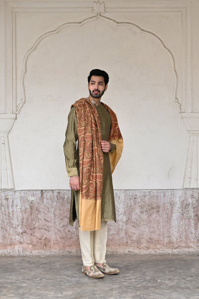 Men's kurta set in green Chanderi silk