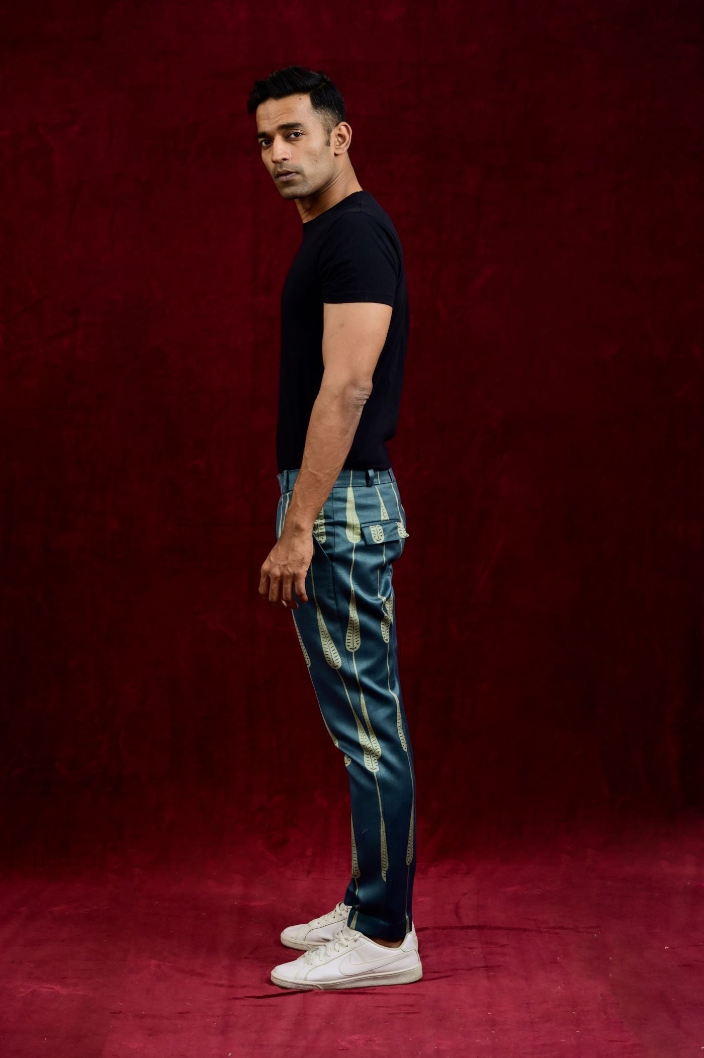 Men's fashion trousers in steel blue and pista