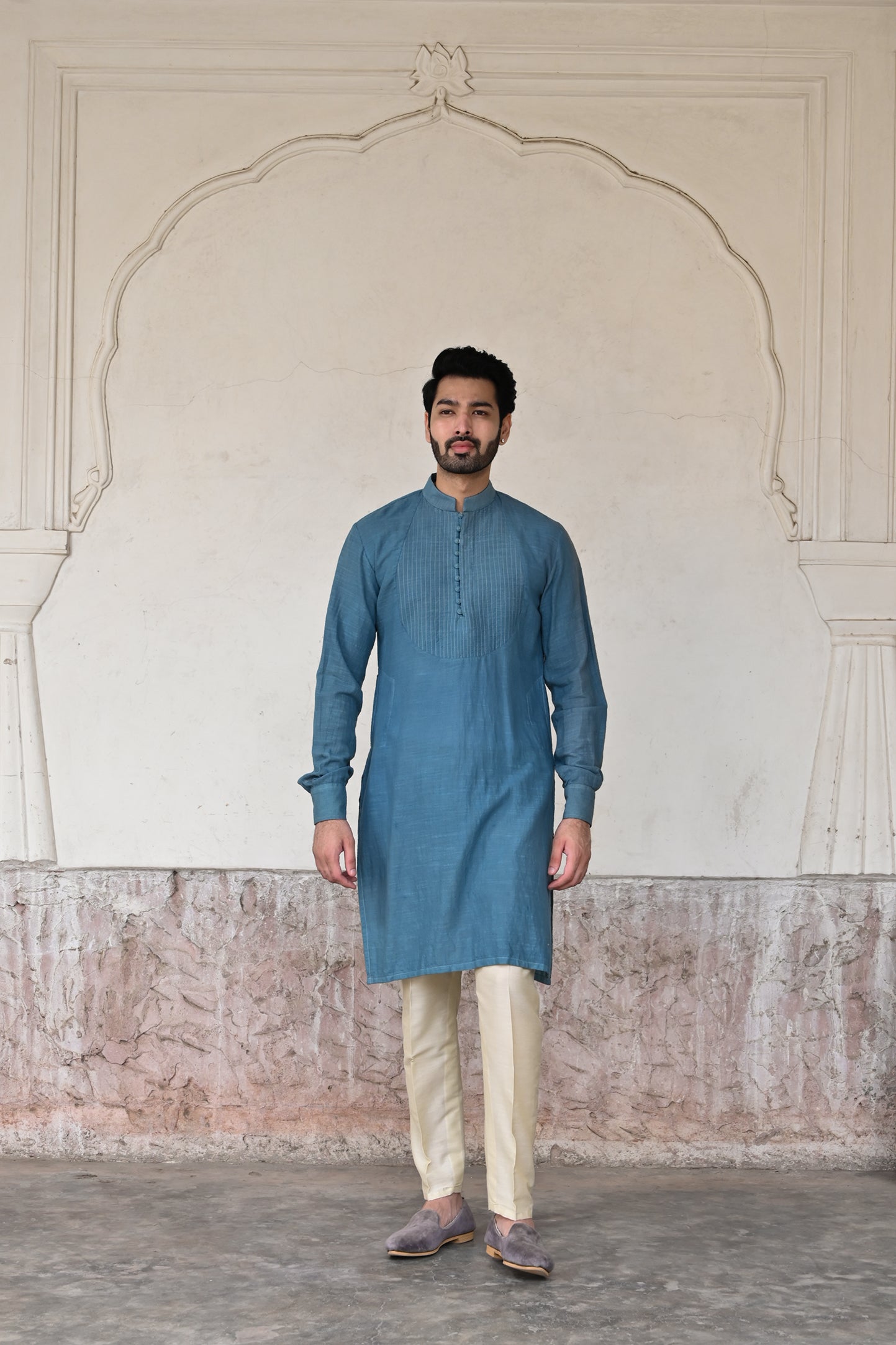 Stylish mandarin collar blue cotton kurta set for men