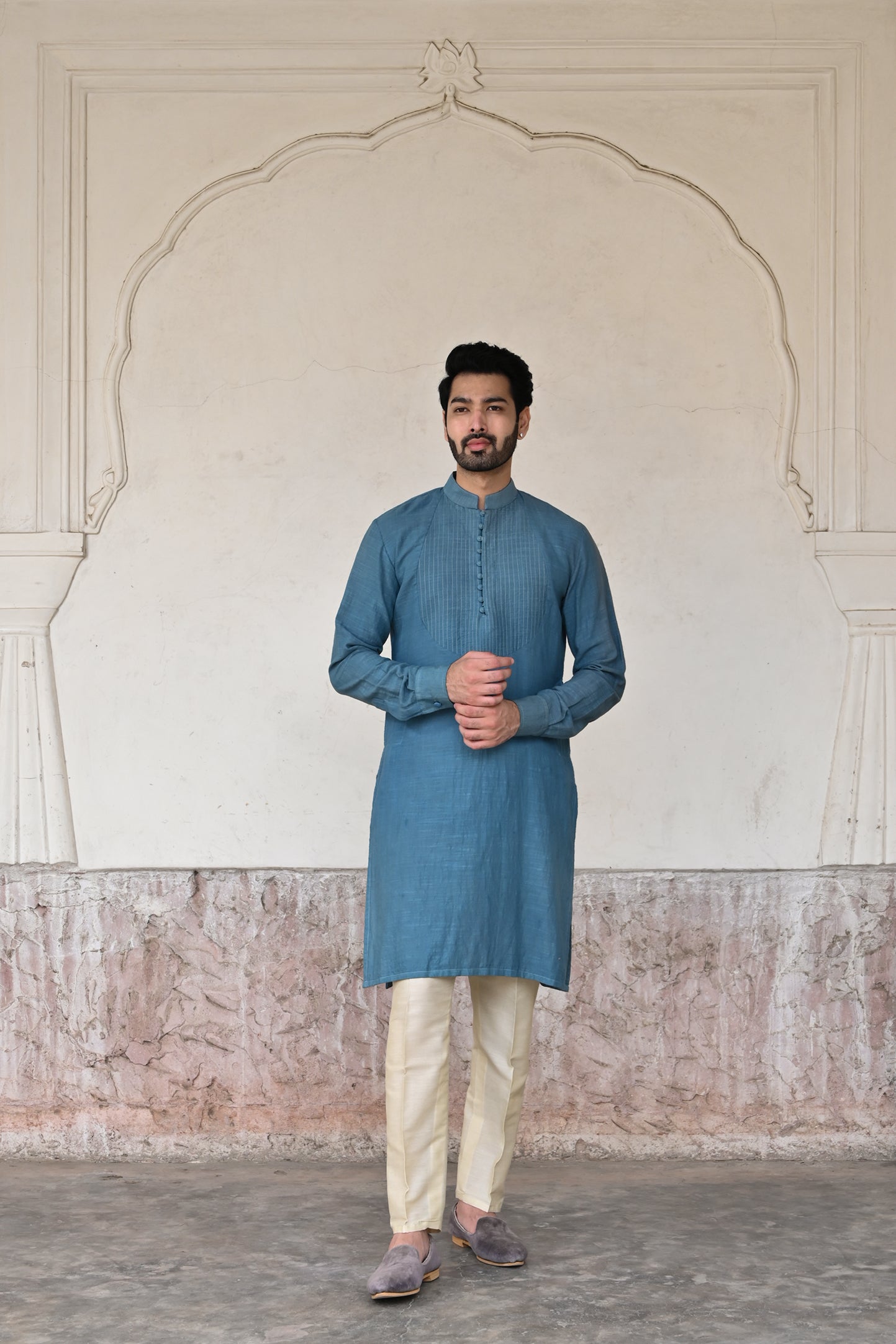 Blue cotton kurta set with mandarin collar for men's fashion