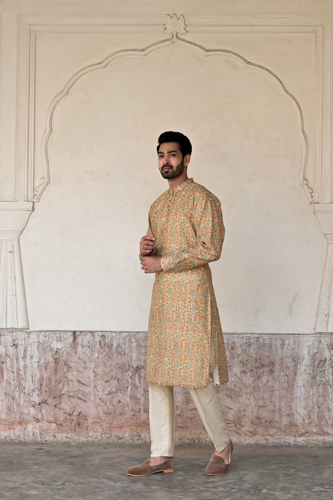 Online shopping for groom's kurta set with Aligarhi trouser